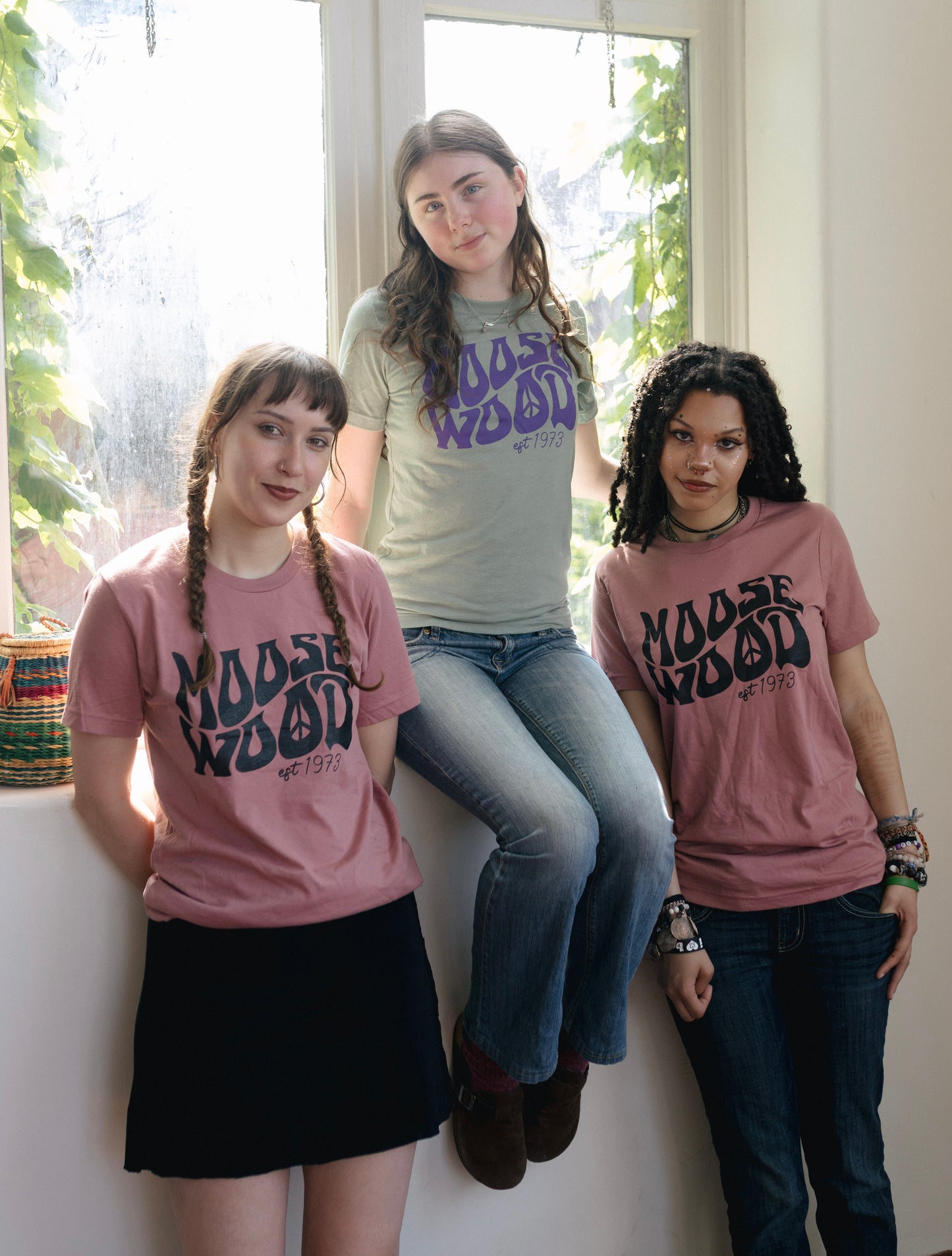 T-Shirt - Hippy Logo