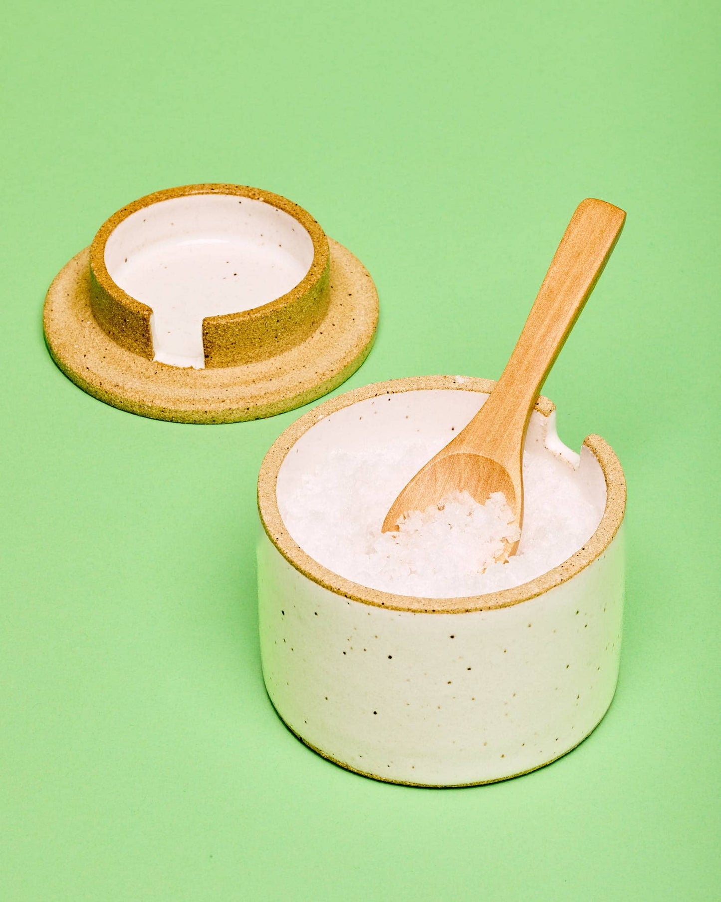 Salt cellar