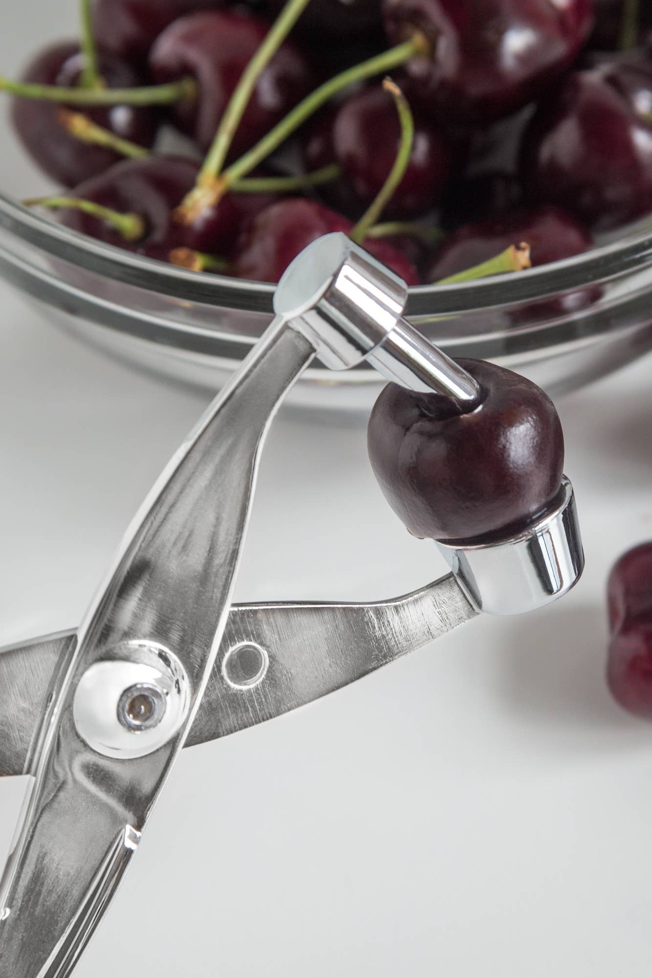 Fox Run Cherry, Olive Pitter, 1.5" x 7.5"